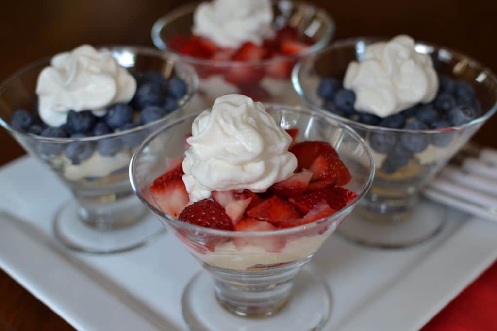 Strawberry Blueberry Parfaits | Small Town Woman