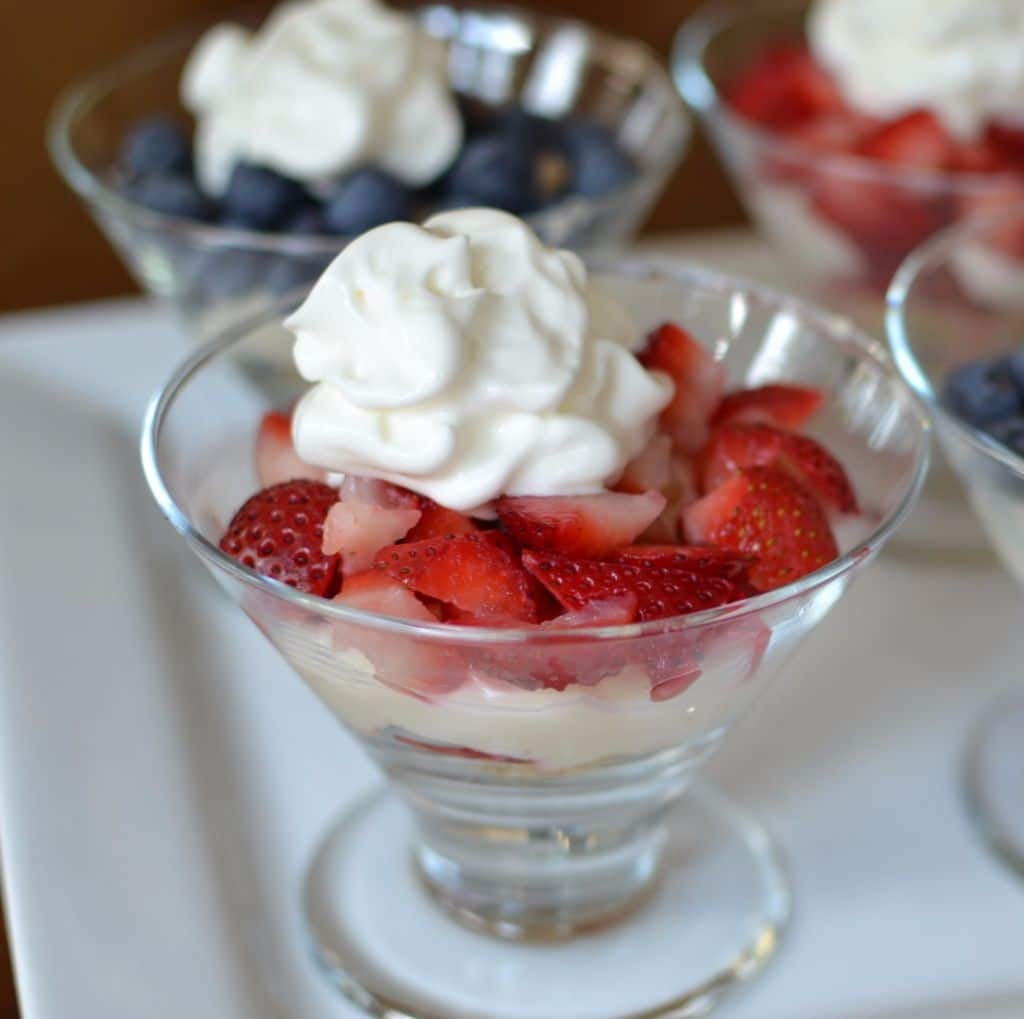 Strawberry Blueberry Parfaits | Small Town Woman