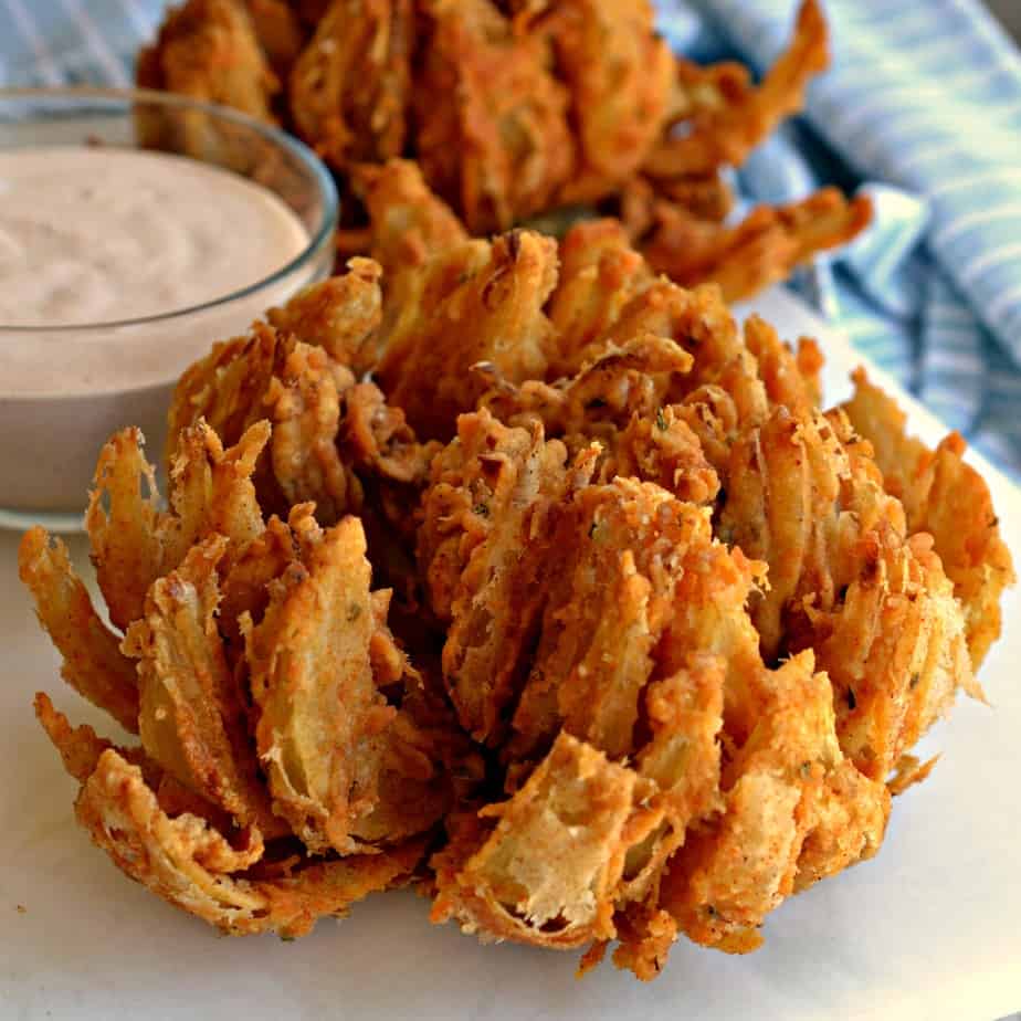 Easy Blooming Onion - Small Town Woman