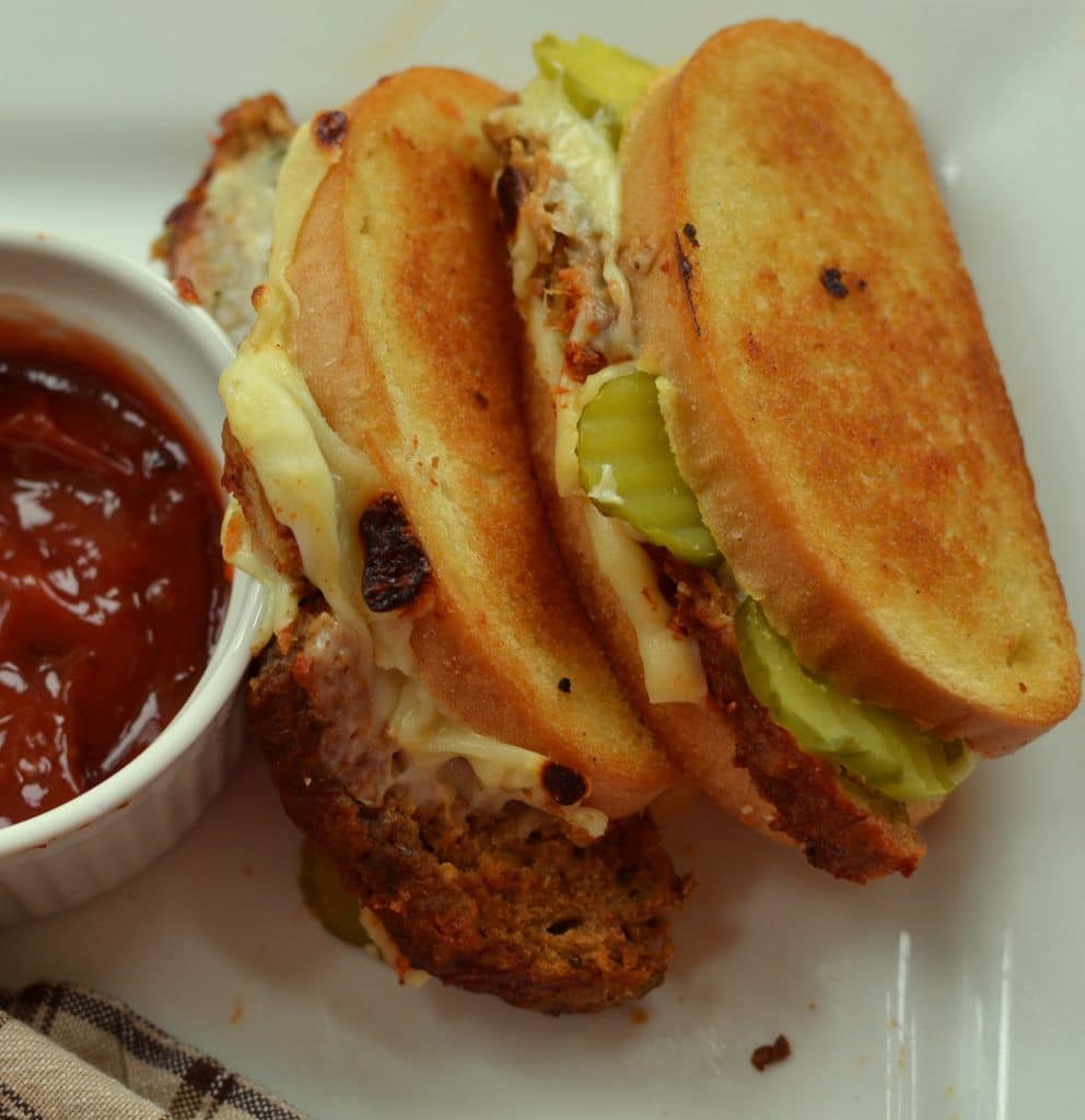 Grilled Meatloaf Sandwich With Chipotle Ketchup 