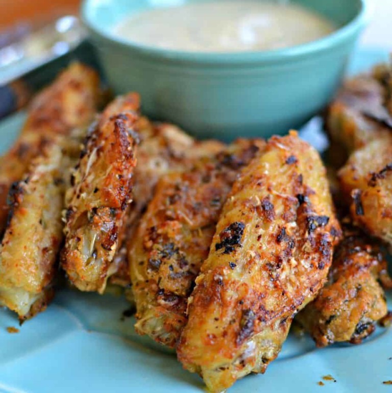 Garlic Parmesan Chicken Wings | Small Town Woman