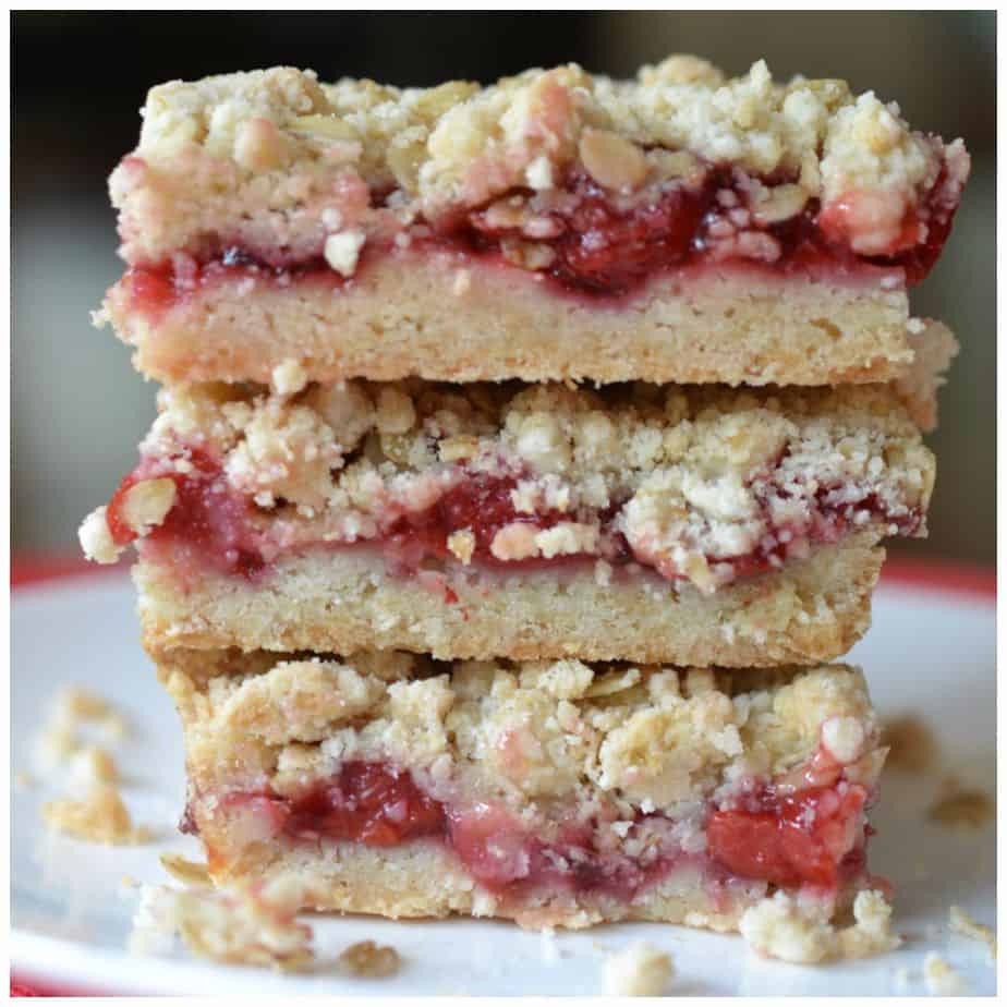 Lip Smacking Good Cherry Pie Crumble Bars | Small Town Woman