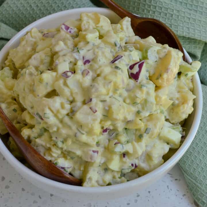 Creamy Cucumber Tomato Salad - Small Town Woman