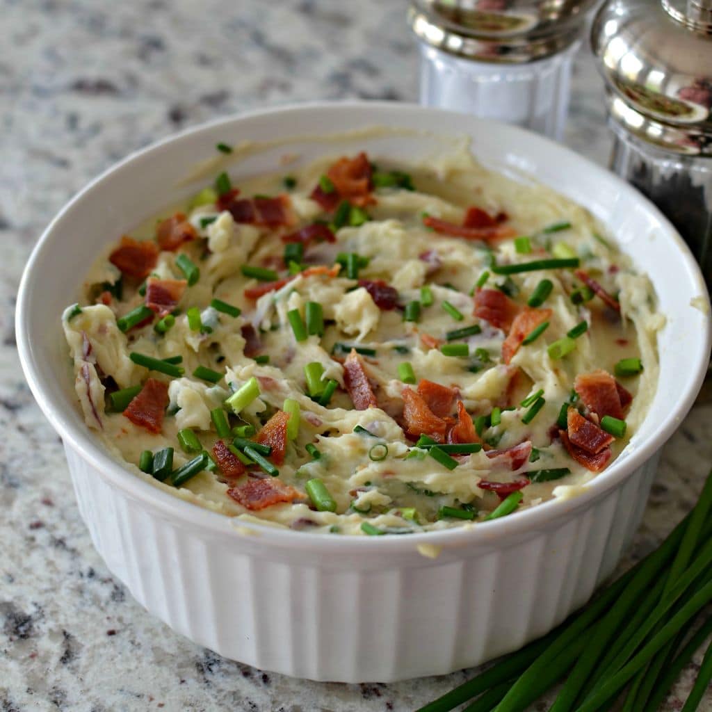 Garlic Mashed Potatoes with Bacon and Chives | Small Town Woman