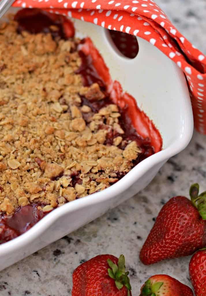 Strawberry Rhubarb Crumble | Small Town Woman