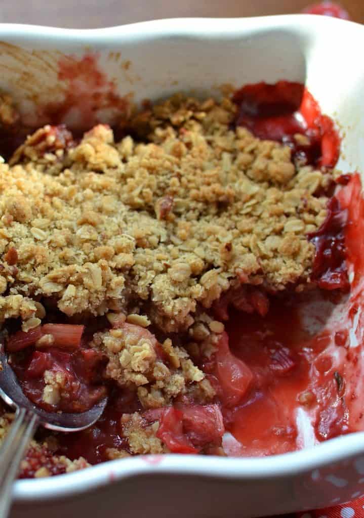 Strawberry Rhubarb Crumble | Small Town Woman