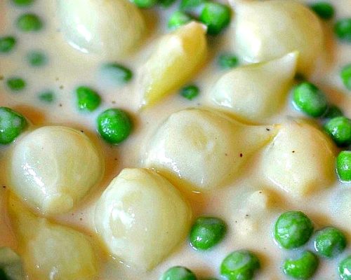 Creamed Peas with Pearl Onions | Small Town Woman