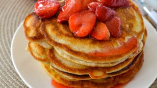 https://www.smalltownwoman.com/wp-content/uploads/2019/02/Strawberry-Pancakes-Recipe-Card-320x180.jpg