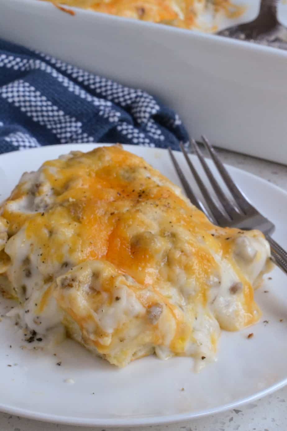 biscuits-and-gravy-casserole-small-town-woman