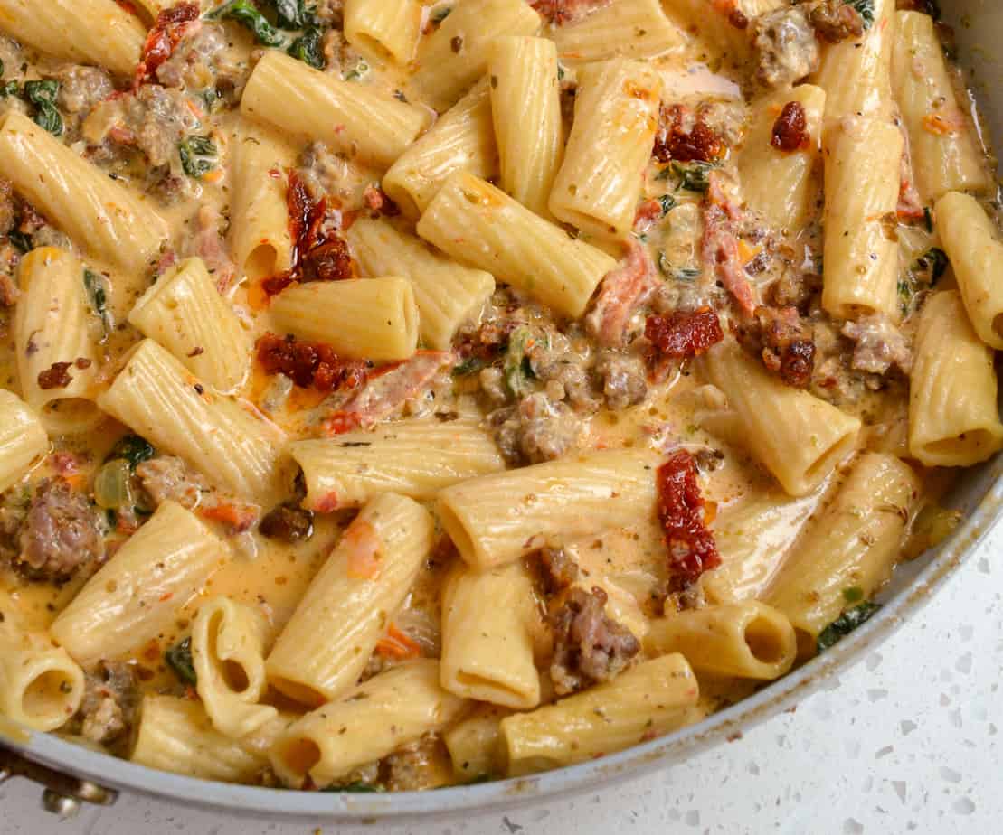 Esitellä 91+ imagen italian sausage pasta