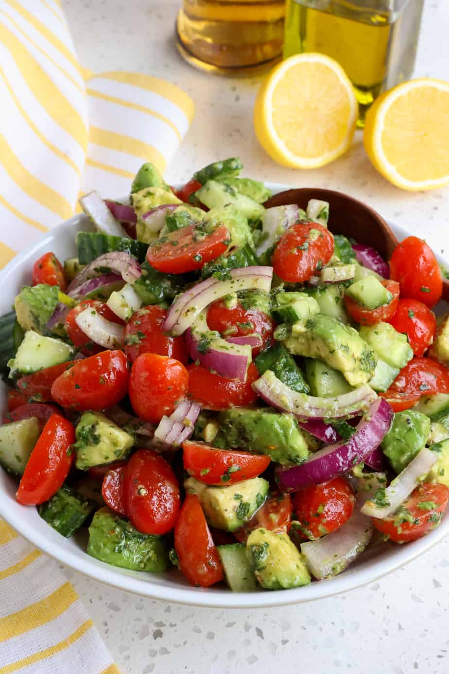 Easy Avocado and Tomato Salad | Small Town Woman