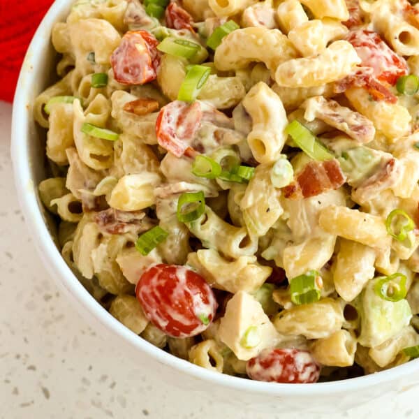 Easy Italian Pasta Salad ( A Quick and Easy Favorite)