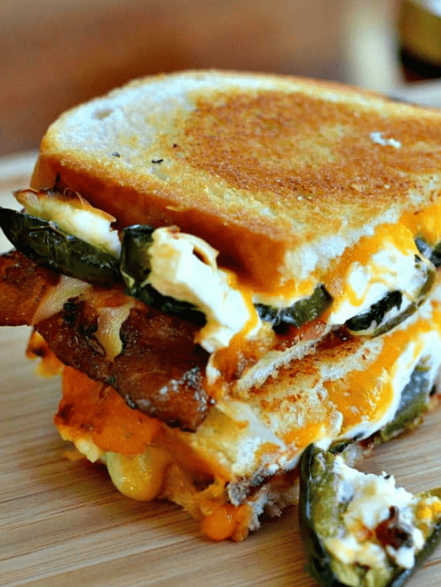 JALAPENO POPPER GRILLED CHEESE - Small Town Woman