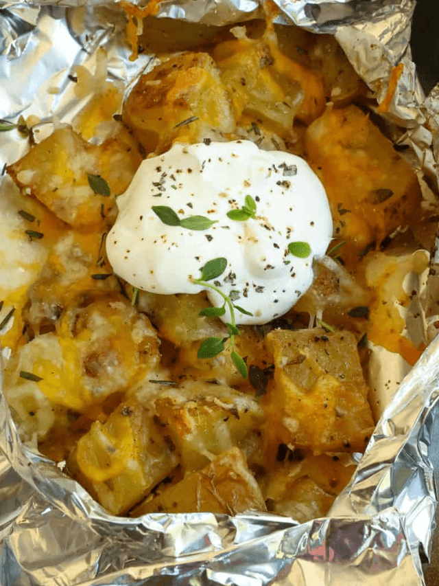 EASY POTATO FOIL PACKETS - Small Town Woman