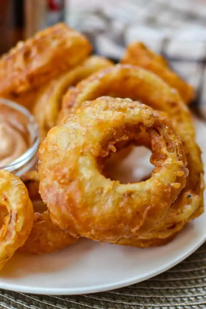 The Best Onion Rings Recipe - Dinner at the Zoo