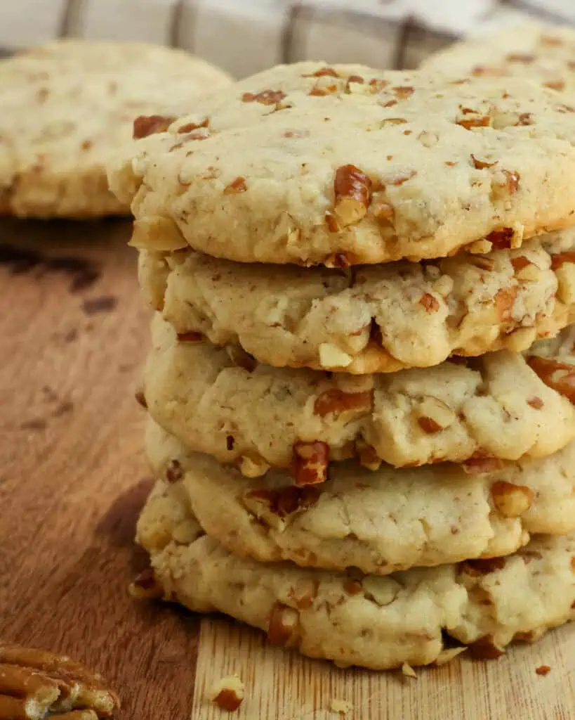 Pecan Sandies are splendid for holiday baking, or anytime you want a tasty treat. 